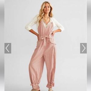🌸🩷FREE PEOPLE ABERDEEN TIE JUMPSUIT 🌸🩷